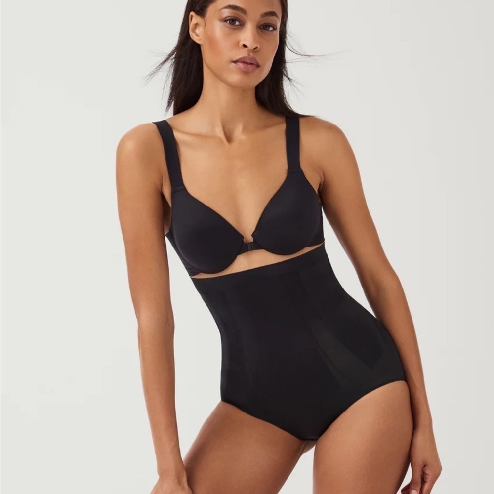 NWOT SPANX OnCore High-Waisted  Brief M
